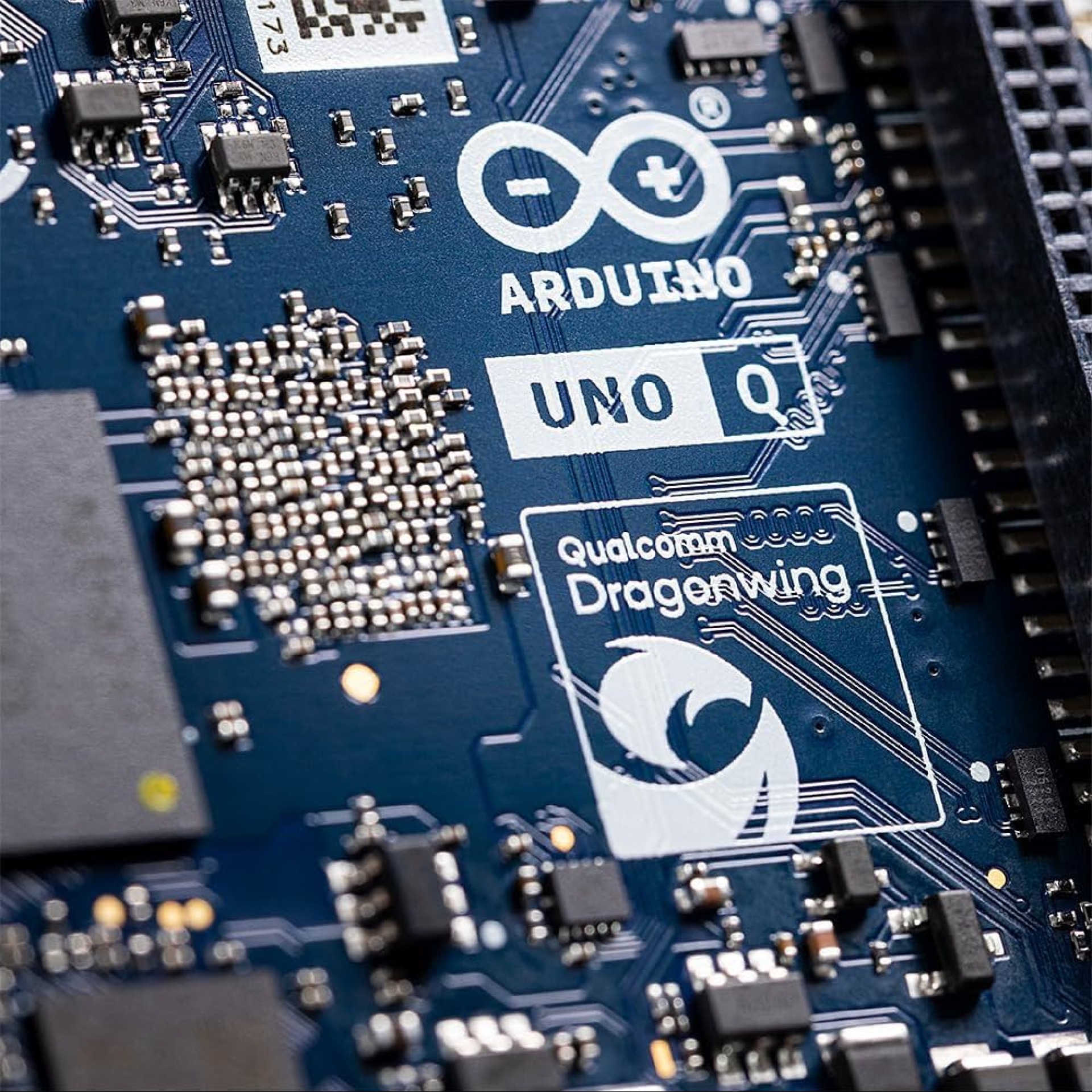 Arduino UNO Q - Image 3